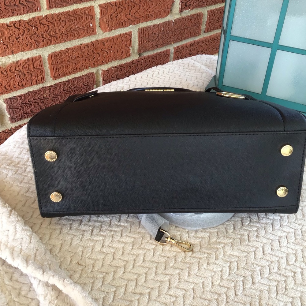 Michael kors leather satchel - Picture 9 of 15